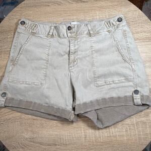 BKE buckle womens tan cuffed shorts size 31